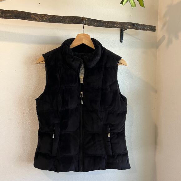 Eddie Bauer Black Goose Down Soft Puffer Plush Zip Up Snow Vest Size Small - Picture 1 of 10